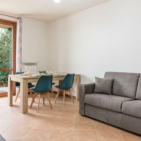 Ferienwohnung A Casa Di Laura With Pool And Free Bikes Ronchi  Exterior foto